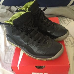 Jordan 10 “venom green”